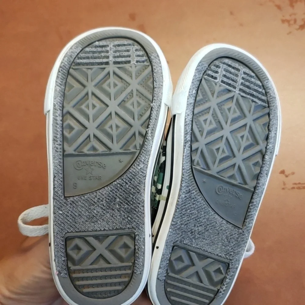 Converse one star shoes